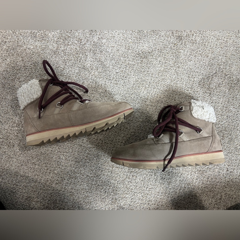 Sorel Harlowe Gray Suede Shearling Lace Cozy Waterproof Winter Booties Women 7.5 - Picture 4 of 11